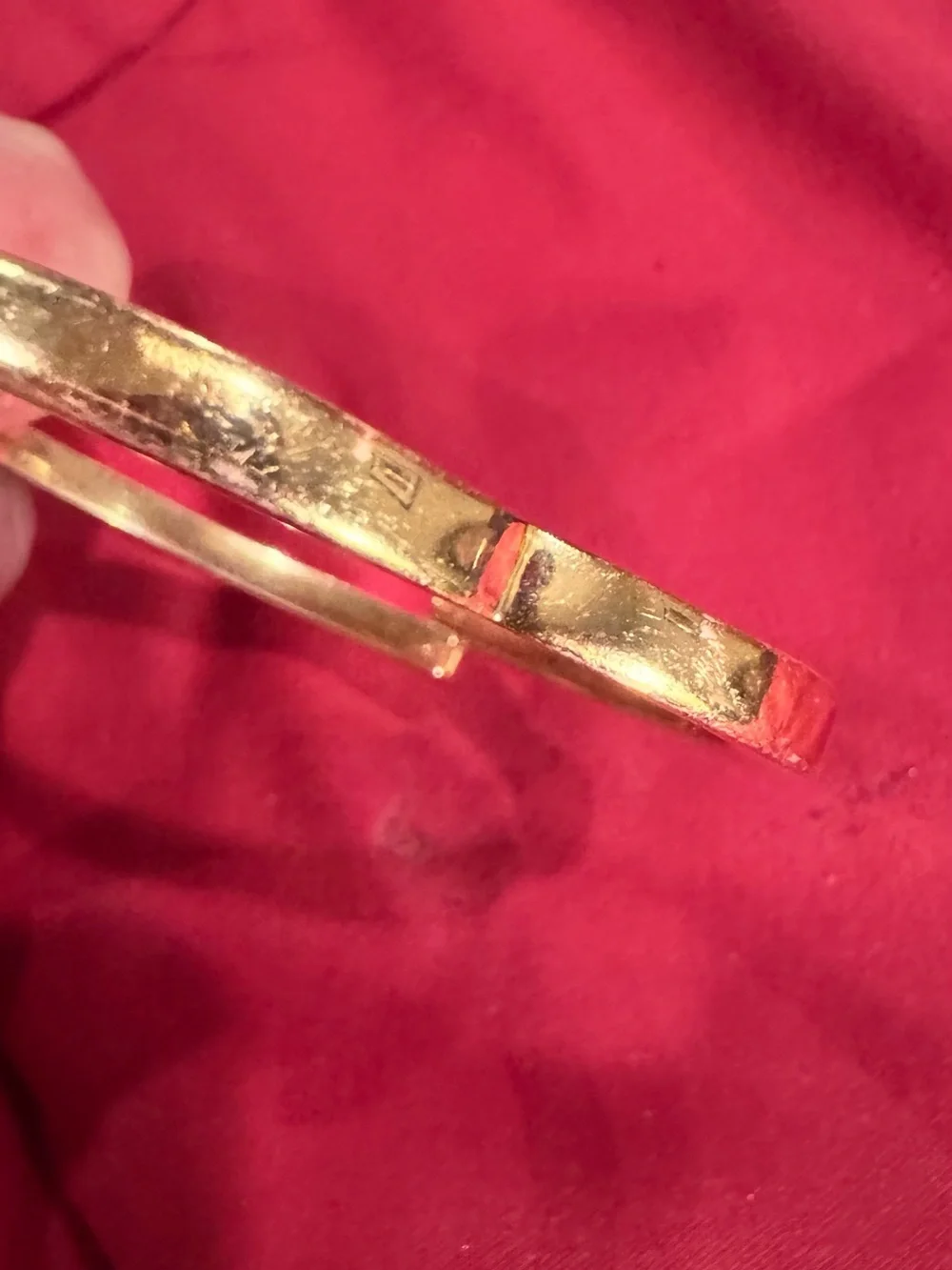 kate spade Gold Scalloped Bangle Bracelet - Picture 6 of 7